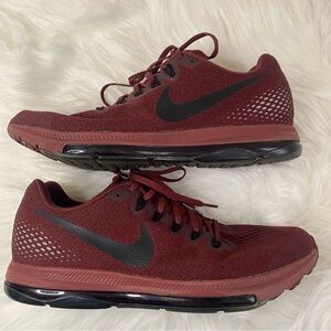 Nike Air Zoom All out Low burgundy running shoes